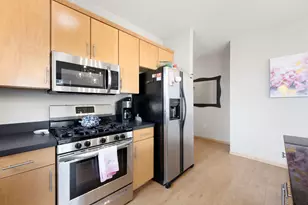 301 Oak Grove St, Minneapolis, MN 55403 - Photo 17