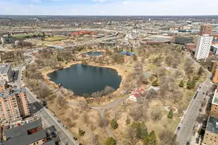 301 Oak Grove St, Minneapolis, MN 55403 - Photo 53