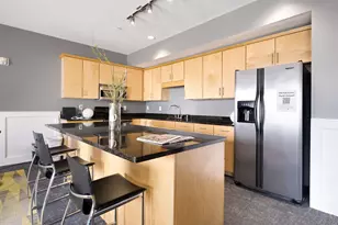 301 Oak Grove St, Minneapolis, MN 55403 - Photo 35