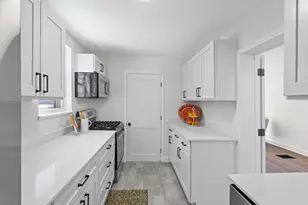 1447 Hague Ave, Saint Paul, MN 55104 - Photo 5