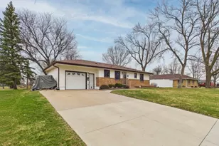 207 Inner Dr, Montgomery, MN 56069 - Photo 1