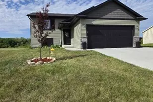 1051 3rd St, Wanamingo, MN 55983 - Photo 17