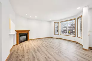 2821 Arona St, Roseville, MN 55113 - Photo 9