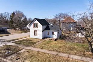 1102 1st Ave NW, Faribault, MN 55021 - Photo 11