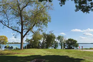 2040 N Shore Dr, Wayzata, MN 55391 - Photo 21