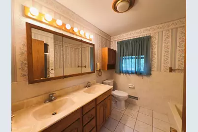 2040 N Shore Drive, Wayzata, MN 55391 - Photo 13