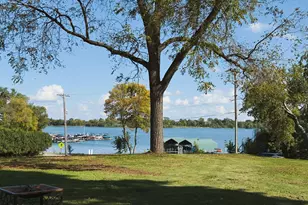 2040 N Shore Dr, Wayzata, MN 55391 - Photo 23