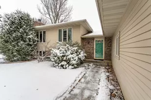 517 N Woodland Dr, Fergus Falls, MN 56537 - Photo 7