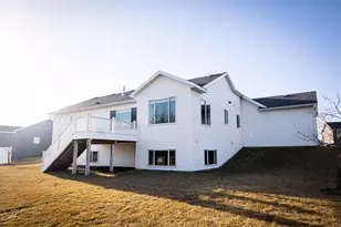 5476 Ridgeview Dr NW, Rochester, MN 55901 - Photo 31