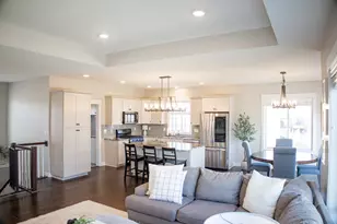 5476 Ridgeview Dr NW, Rochester, MN 55901 - Photo 7