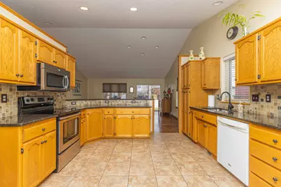 1903 33rd Street S, Moorhead, MN 56560 - Photo 17