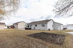 1903 33rd St S, Moorhead, MN 56560 - Photo 11