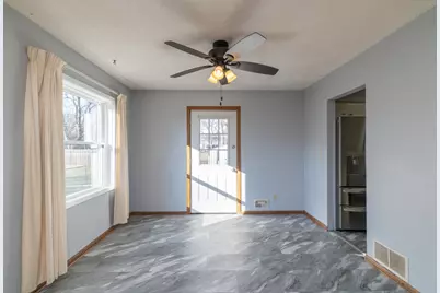 1579 Grandview Avenue E, Maplewood, MN 55109 - Photo 11