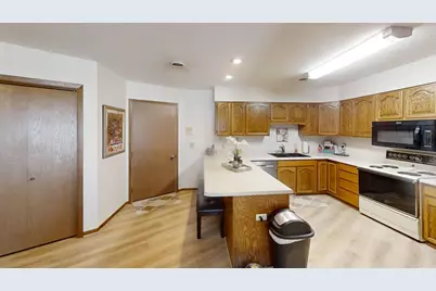 808 Lake Chapeau Drive #108, Albert Lea, MN 56007 - Photo 5