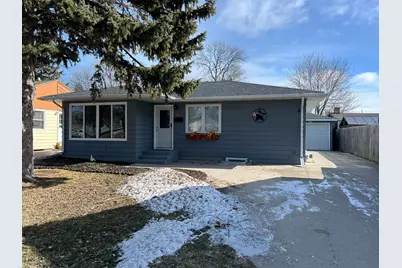 206 15th Street N, Moorhead, MN 56560 - Photo 1