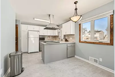 209 3rd Avenue SE, New Brighton, MN 55112 - Photo 7