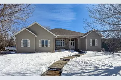 821 Cullen Circle, Marshall, MN 56258 - Photo 1