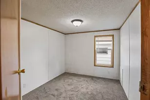 405 Edgar Pl, Faribault, MN 55021 - Photo 15
