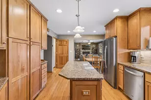 14240 Green View Ct, Eden Prairie, MN 55346 - Photo 7