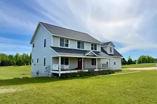 826 165th Ave, New Richmond, WI 54017 - Photo 1