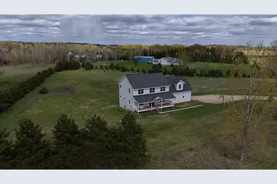 826 165th Avenue, New Richmond, WI 54017 - Photo 3