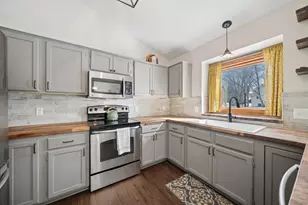 13413 Morgan Ave S, Burnsville, MN 55337 - Photo 9