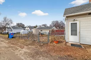 1013 2nd Ave NW, Rochester, MN 55901 - Photo 5