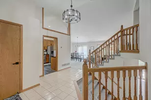 1612 Golf View Dr, River Falls, WI 54022 - Photo 5