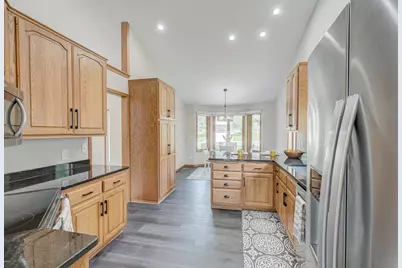 1612 Golf View Drive, River Falls, WI 54022 - Photo 15