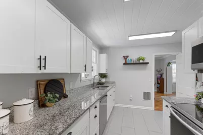 210 6th Avenue NE, Faribault, MN 55021 - Photo 11