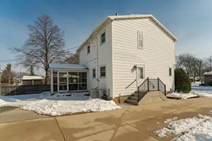 3917 16th Ave NW, Rochester, MN 55901 - Photo 3