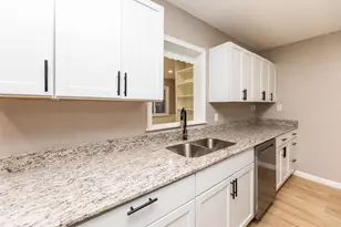 1700 Sherwood Ave, Saint Paul, MN 55106 - Photo 7