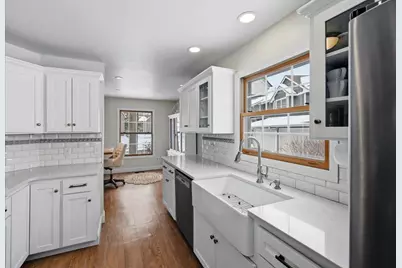 8055 Curtis Lane, Eden Prairie, MN 55347 - Photo 7