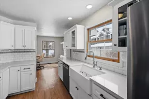 8055 Curtis Ln, Eden Prairie, MN 55347 - Photo 7