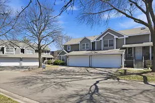 8055 Curtis Ln, Eden Prairie, MN 55347 - Photo 37