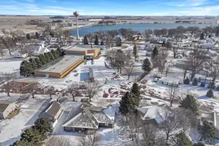 431 Elizabeth Ave, Lake Wilson, MN 56151 - Photo 3