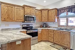 431 Elizabeth Ave, Lake Wilson, MN 56151 - Photo 11