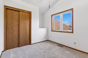 1011 Boston Hill Rd, Eagan, MN 55123 - Photo 13