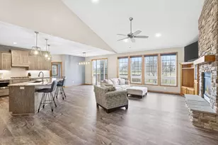 1020 Provence Ln, Belle Plaine, MN 56011 - Photo 5