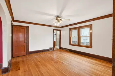 1885 Hawthorne Avenue E, Saint Paul, MN 55119 - Photo 3