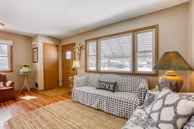 5916 Quail Avenue N, Crystal, MN 55429 - Photo 5