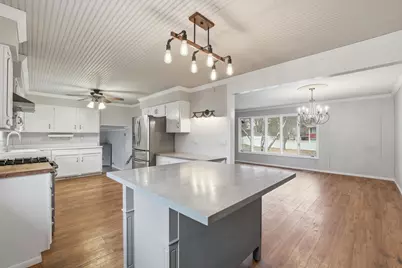 4497 S Oak Leaf Court, Vadnais Heights, MN 55127 - Photo 5