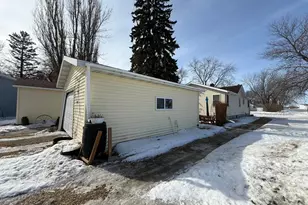 124 State Ave N, Thief River Falls, MN 56701 - Photo 23