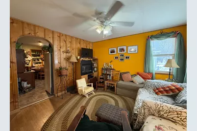 124 State Avenue N, Thief River Falls, MN 56701 - Photo 5