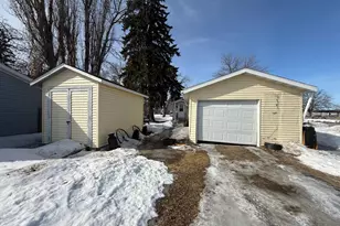 124 State Ave N, Thief River Falls, MN 56701 - Photo 21
