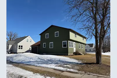 401 Center Street E, Roseau, MN 56751 - Photo 29
