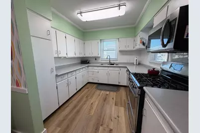 401 Center Street E, Roseau, MN 56751 - Photo 5