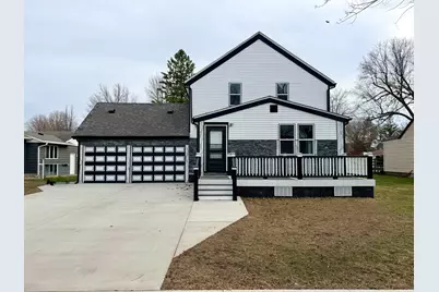 120 W Okabena Street, Worthington, MN 56187 - Photo 1