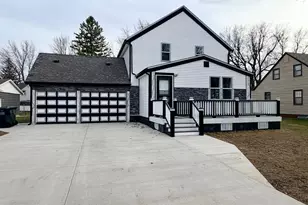 120 W Okabena St, Worthington, MN 56187 - Photo 3