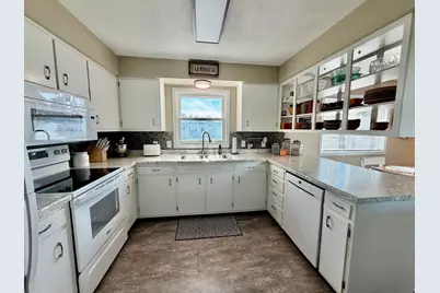 1015 3rd Street NE, Roseau, MN 56751 - Photo 9